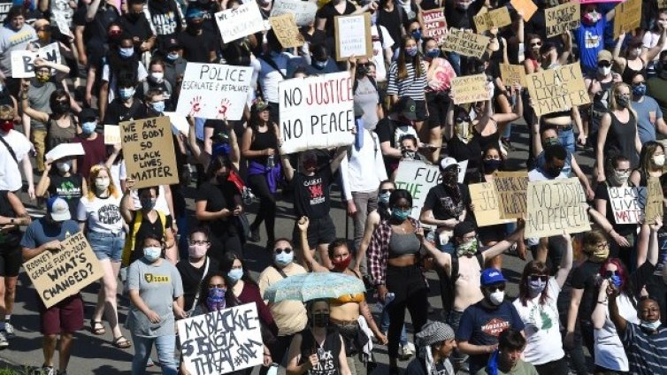 Заради насилие над възрастен колективна оставка на полицаи 