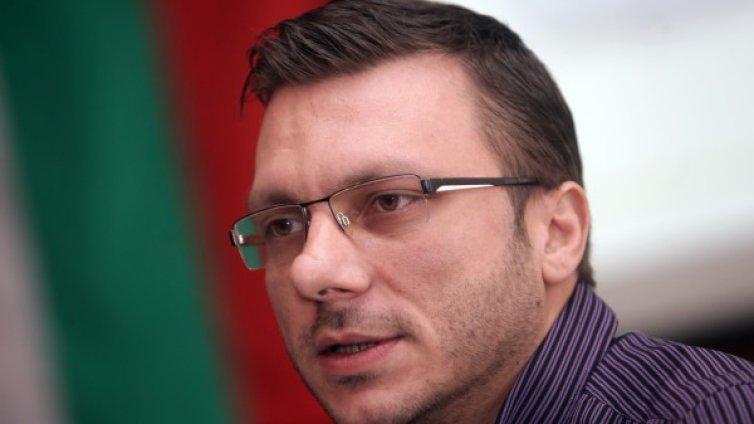 Хасърджиев за COVID-19: Може това да е стартът на по-сериозна ситуация 