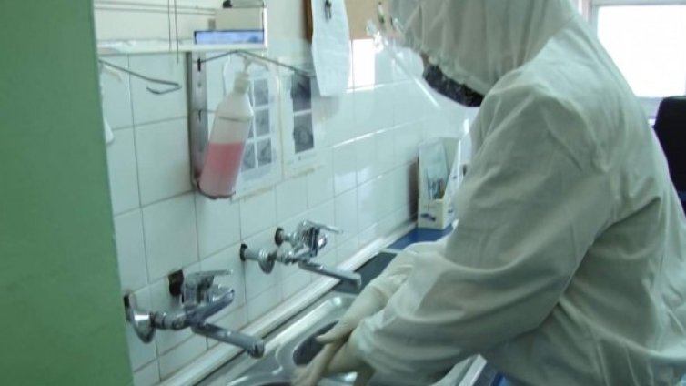 Търсят лекари и медицински сестри за инфекциозното в Добрич