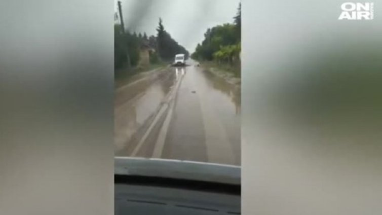 Плевенско село под вода след порой 