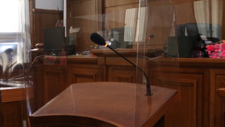 Нагъл тинейджър изнудва мъже в Скобелево 