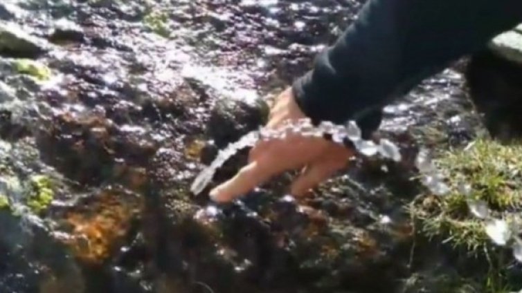 Феномен &ndash; Вода бликна от скала в Рила