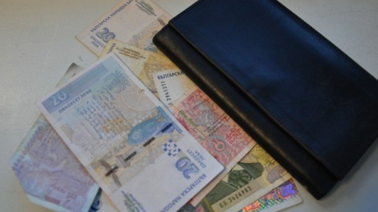 Средната пенсия става 412 лв. от 1 юли, минималната 250 лв.