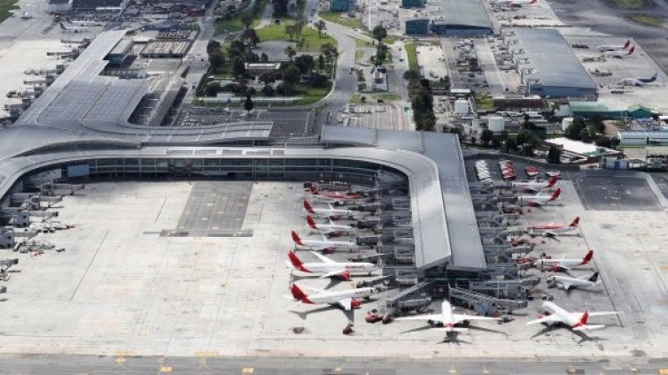 Срокът за доставка на колетите  - двоен заради орязаните полети 