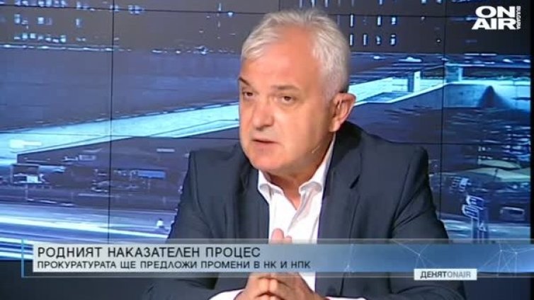 Гешев поставя публично определени социални задачи, смята Явор Нотев