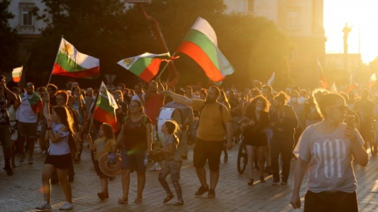 Първи арестувани на протестите в София