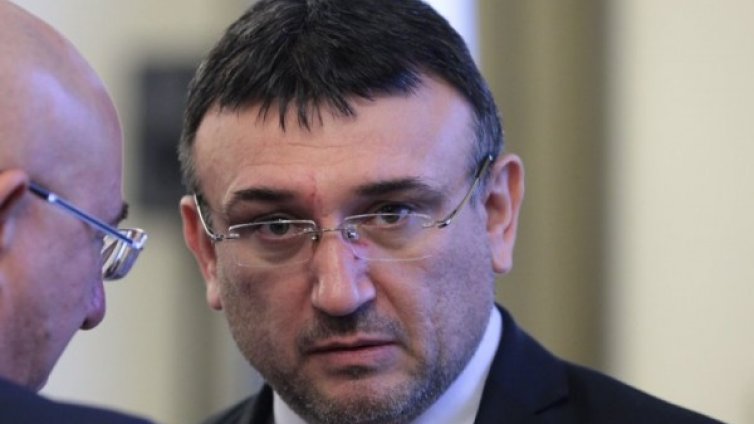 Маринов не приема оставката на шефа на полицията в Бургас