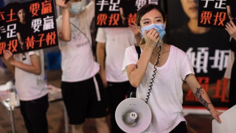 Австралия дава на 10 000 граждани на Хонконг жителство