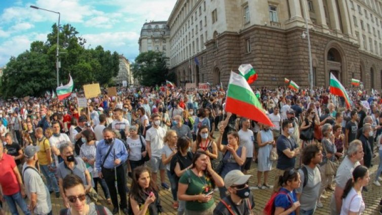 СДВР още проверява имало ли е полицейско насилие на протеста
