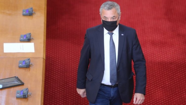Валери Симеонов: Не сме се вкопчили за управлението като маймуни за палма
