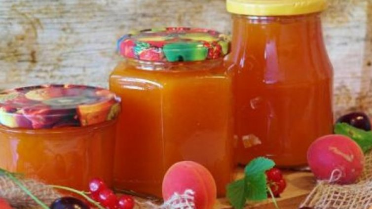 Рецептата Dnes: Сладко от кайсии