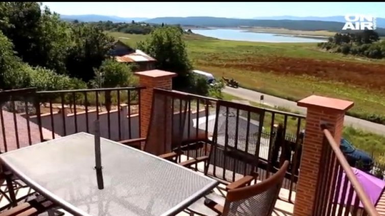 Все повече българи избират къщите за гости в Балкана