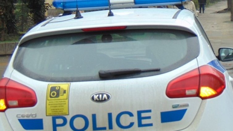 Момичета избягали от социален дом с въже от чаршафи