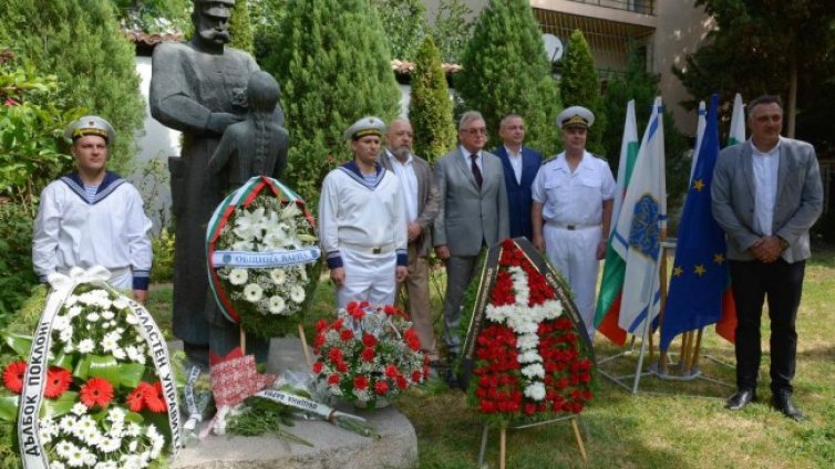 Красен Кралев се включи в честването на 142 г. от Освобождението на Варна