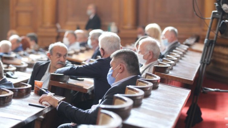 НС даде зелена светлина на споразумението с ЕК за ваксина 
