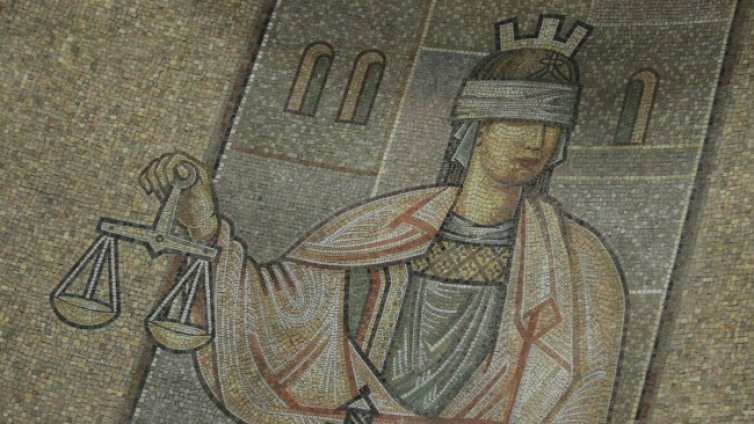 Условна присъда за мъж, нарушил карантината и шофирал пиян