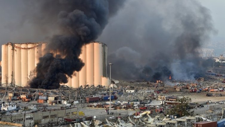 Посланикът на България в Бейрут: Гръмнали са цистерни с амониев нитрат