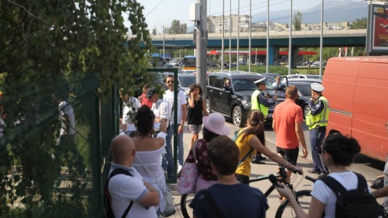 Протестът в действие: Блокираха кръговото на 4-ти километър