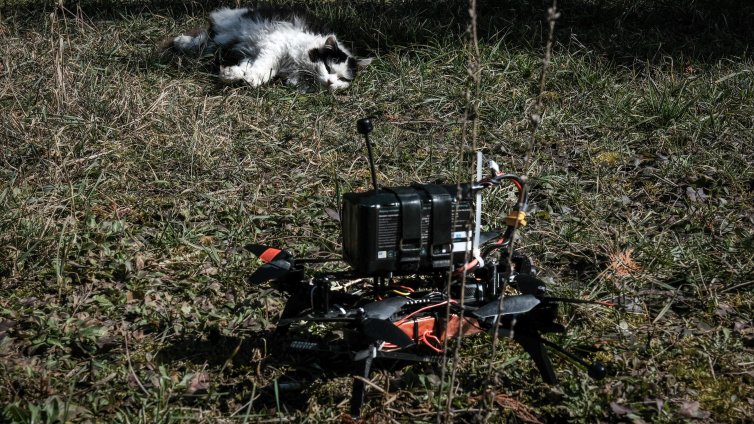 Дрон от руското въздушно пространство удари комин на естонска електроцентрала