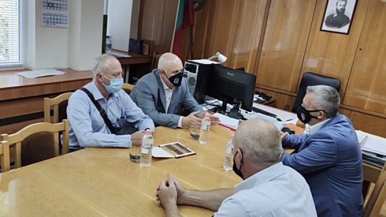 Гешев обсъди с прокурори атаките към съдебната власт