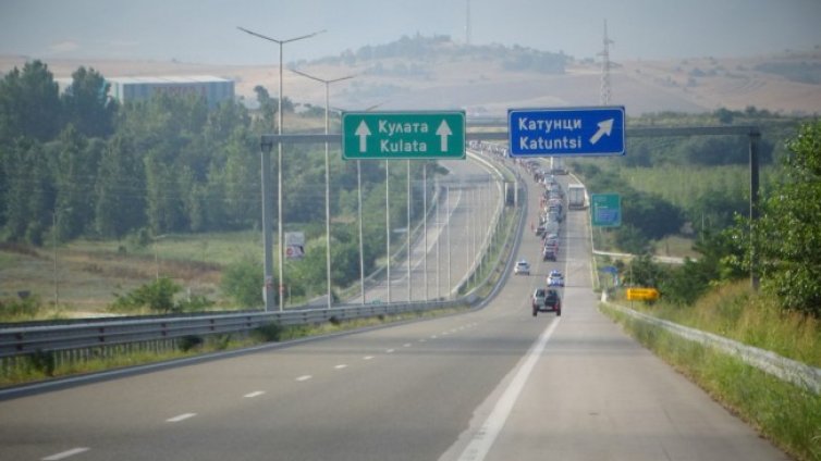 Без  PCR тест за водачите на тежкотоварни автомобили през "Кулата-Промахон"