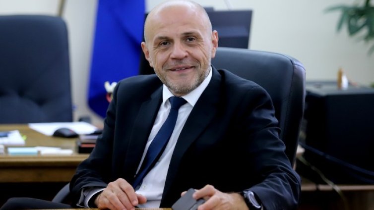 Дончев: Промените в Конституцията не са потушаване на напрежението 