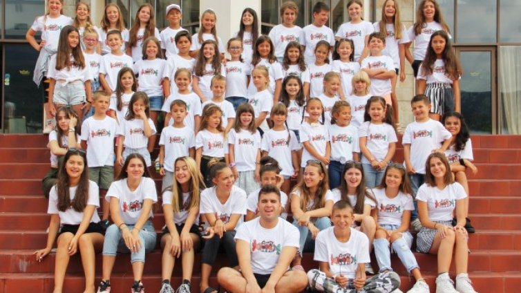 Пощенска банка подкрепя талантливите деца на България