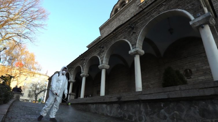 СДС поиска паметник на жертвите на атентата в "Света Неделя"