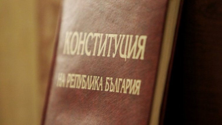 Дариткова: Вярвам, че днес ще съберем 120 подписа 