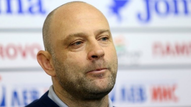 Тити Папазов отърва глобата &ndash; друг управлявал автомобила