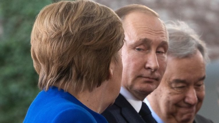  Керемедчиев: Зад отравянето на Навални не стои Кремъл или Путин 