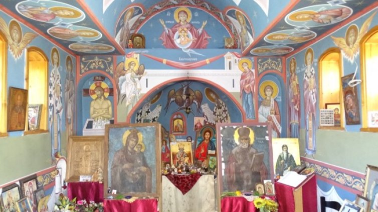 Църквата почита Рождество на Пресвета Богородица