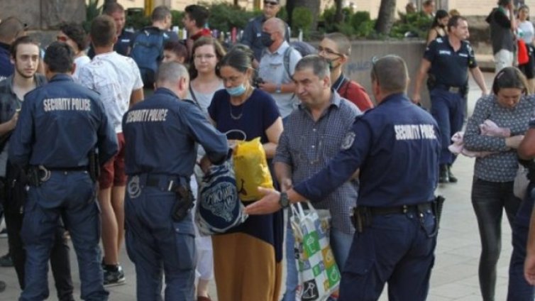 Защо и къде се разминават политици и протестиращи?