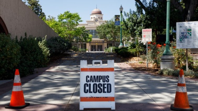 Младите американци се завръщат в "Хотел Мама" заради пандемията