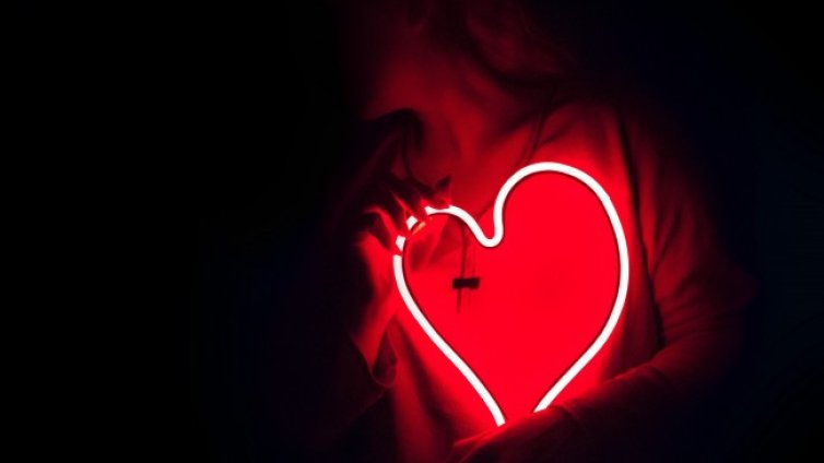 Тита показа гаджето, ММА боец е