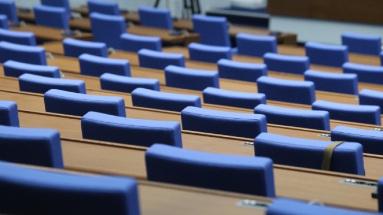 Кой с какви шансове е за бъдещ парламент? Таванът на Слави &ndash; 600 000 избиратели