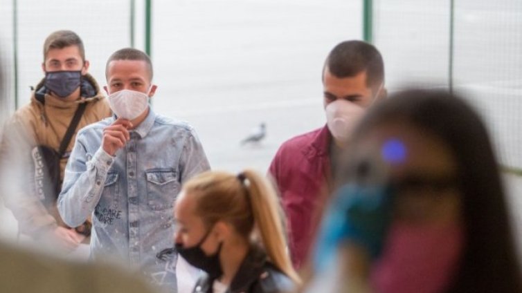 Трети ден родителите от Езерче не пускат децата си на училище