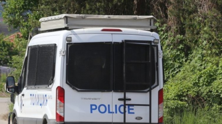 Непълнолетни опитаха да ограбят пенсионерка в Пазарджик