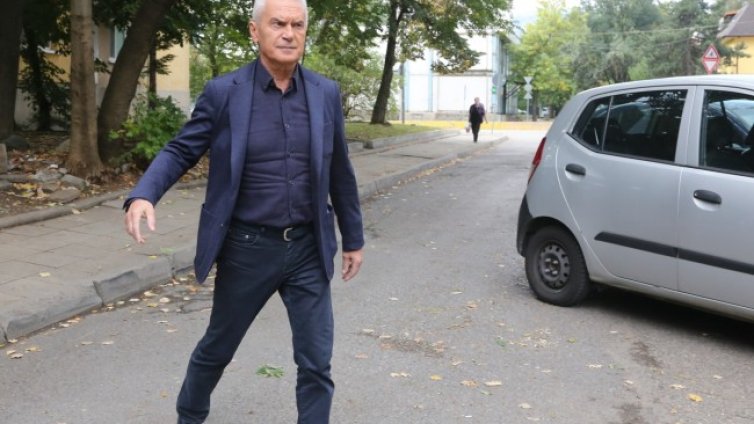 Сидеров с призовка за думите му да не се спазват мерките