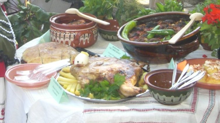 Как ще привличаме туристи? С меню от наши традиционни храни