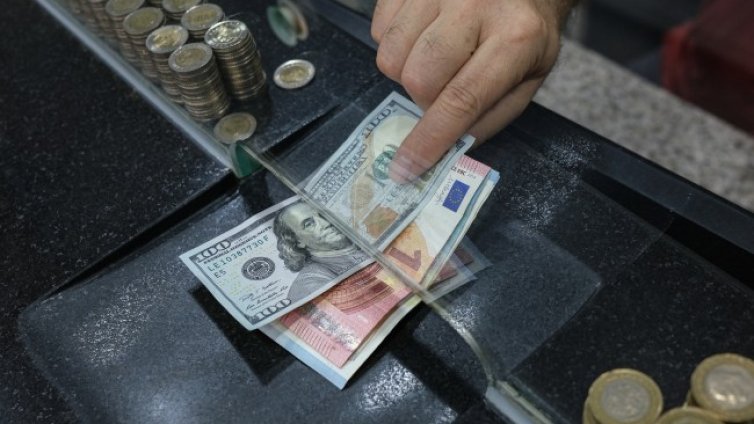 Турската лира се сридна до рекордно ниско ниво