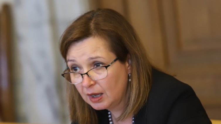 МС предлага Зорница Русинова за председател на Икономическия и социален съвет