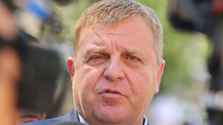 Каракачанов: До дни ще бъде подписан договорът за новите кораби