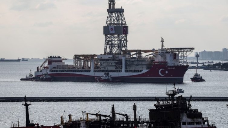 Турция удължава престоя на "Оруч Рейс" в Средиземно море