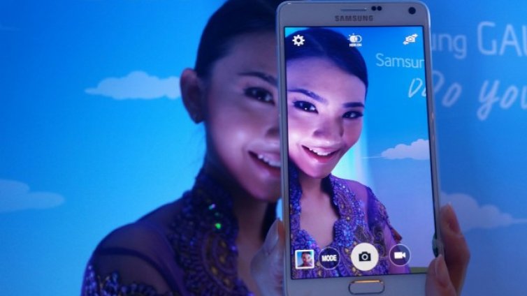 Почина президентът на южнокорейската компания Samsung 