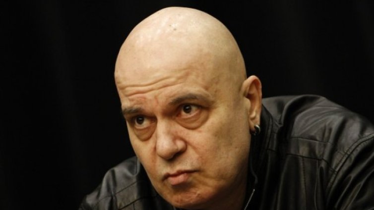 Слави Трифонов повежда две листи на изборите, едната в София 