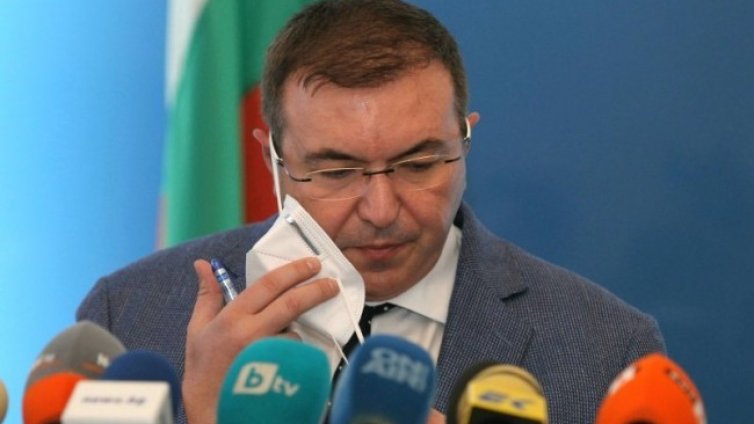 Здравният министър: Неглижираме ли мерките &ndash; в един момент ще стане късно