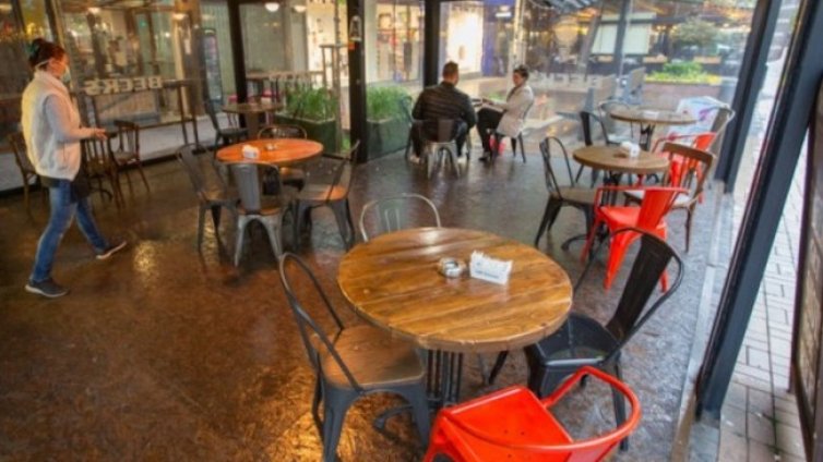 Искане: Държавата да поеме 80% от заплатите в закритите заведения