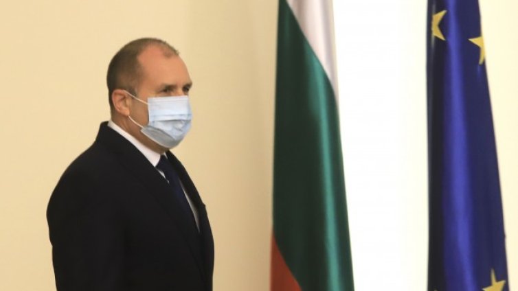 Главният секретар на президента Радев е с коронавирус