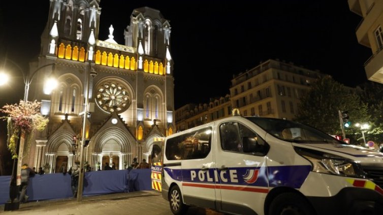 Отново полицейски час в Париж &ndash; от 21 часа